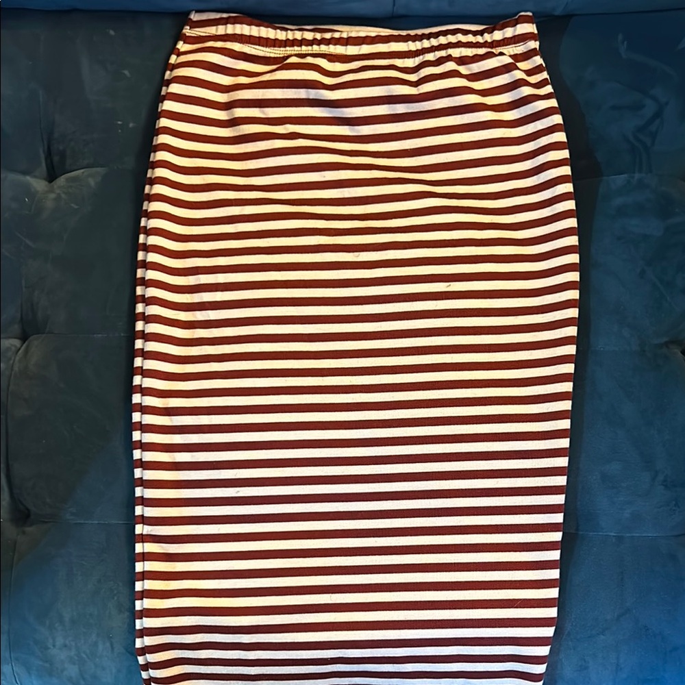 Red and White Midi Pencil Skirt for Casual Wear